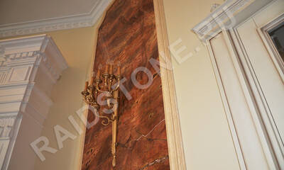 Облицовка стен мрамором Россо Дамаско Алгамбра