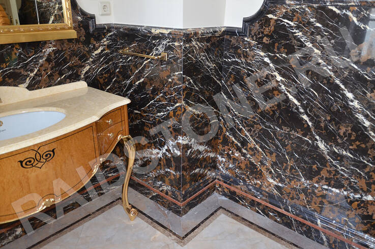 Облицовка стен санузла мрамором Микеланджело