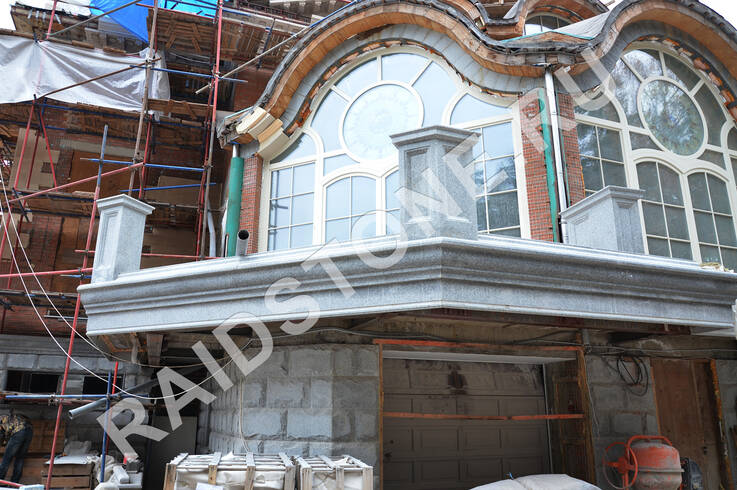 Облицовка цоколя и террасы гранитом