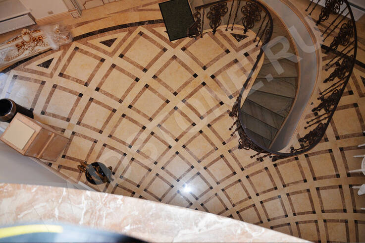 Облицовка пола мраморной мозаикой гидроабразивного распила