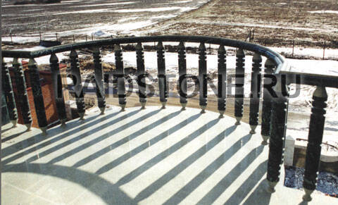 Облицовка пола на балконе мраморной плиткой