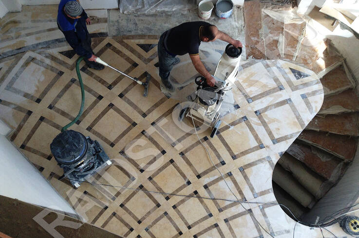 Облицовка пола в частном доме мрамором