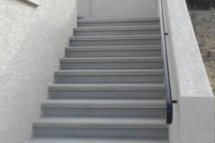 Облицовка входной группы базальтом