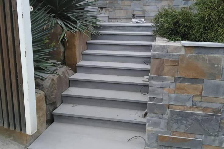 Ступени из базальта для улицы