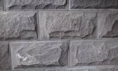 Облицовка цоколя из плит базальта