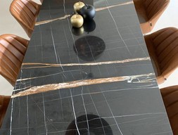 Стол из мрамора сахара нуар