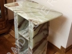 Кофейный столик из оникса