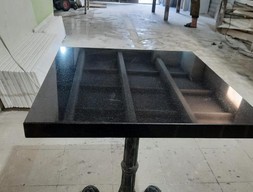 Кофейный столик из гранита Абсолют Блек