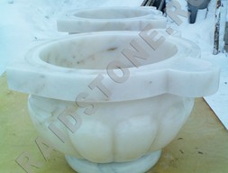 Курны из мрамора Волокас
