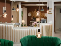 Ресепшн из мрамора Тассос