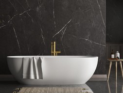 Белая ванна из мрамора