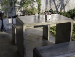 Садовая мебель из травертина серый