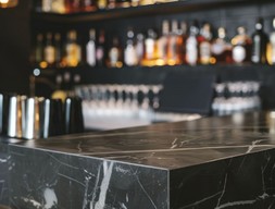 Барная стойка из мрамора Неро Маркина