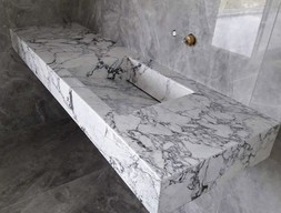 Столешница из  Итальянского мрамора Арабескато