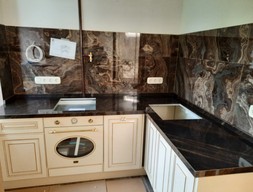 Столешница из гранита Гелекси Сент